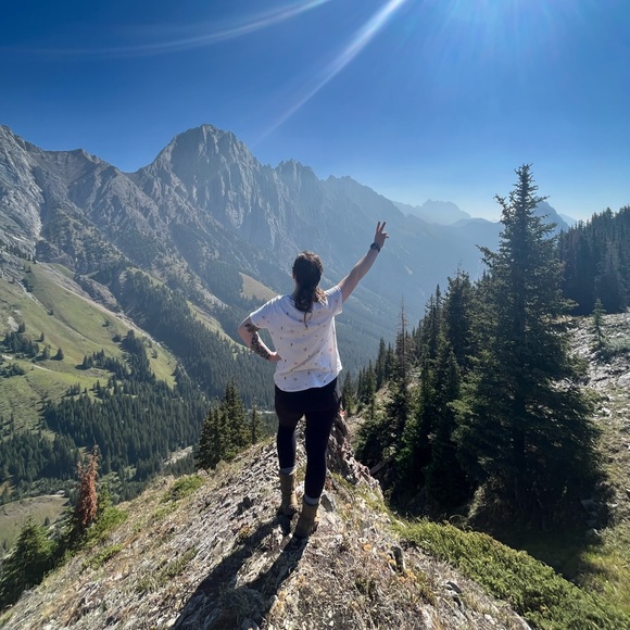 Meet your Posher, Shania - Picture 2 of 7